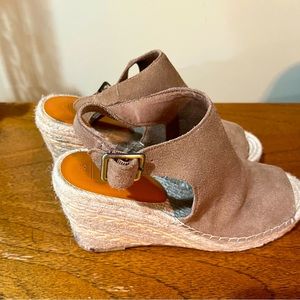 Gap 9.5 suede wedge espadrille slingback - like new